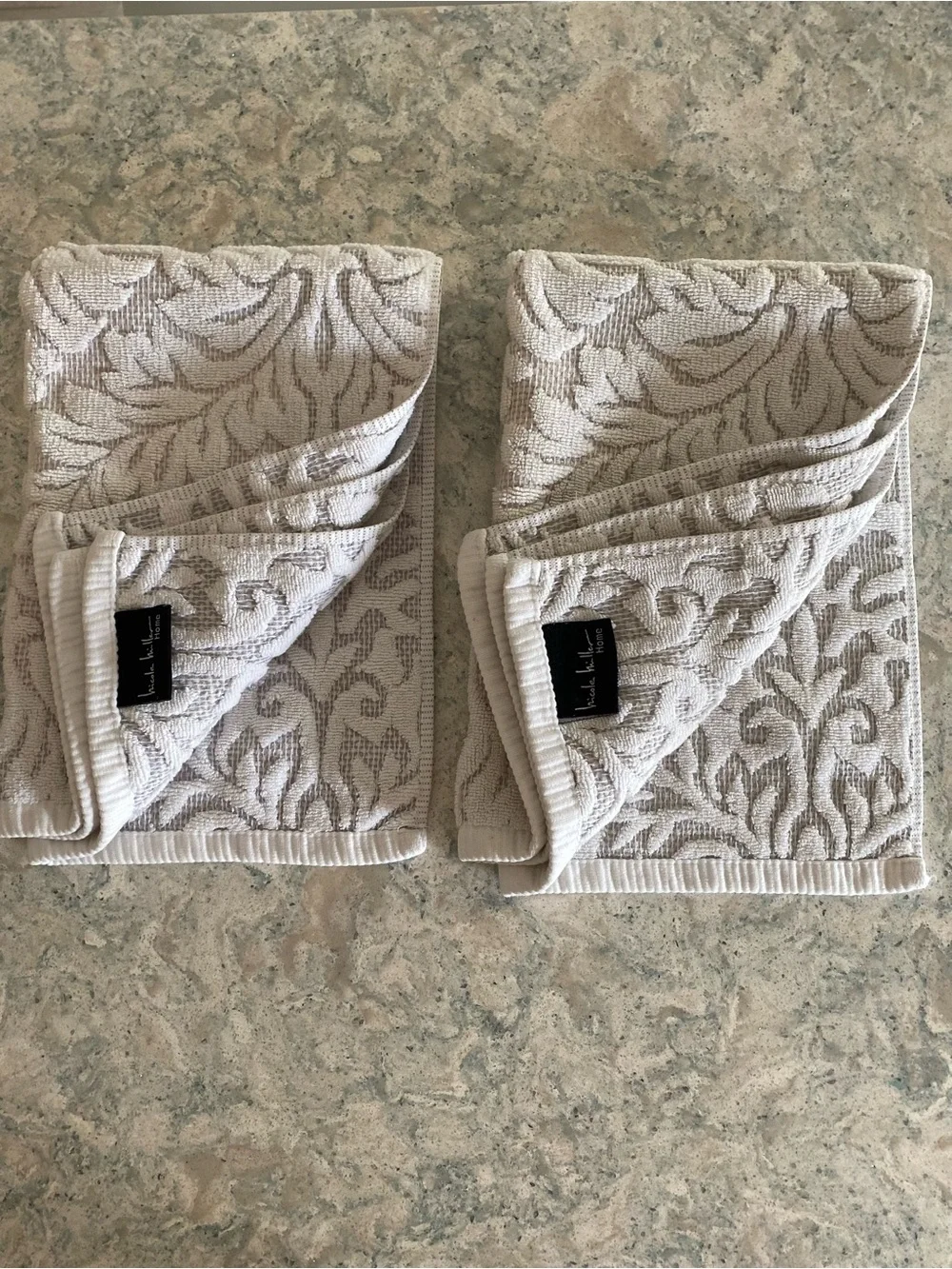 Nicole Milker Neutral Leaf Jacquard Bath Towel Set